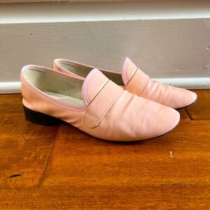 Repetto Michael loafer in a soft pink patent leather for spring, size 38